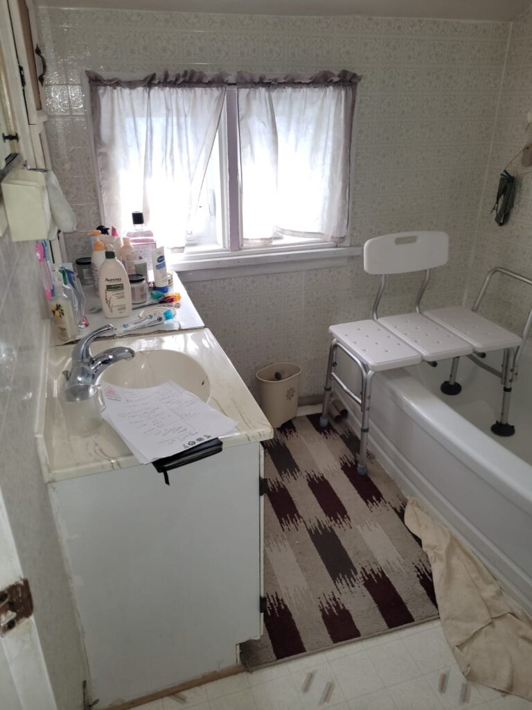 Garfield Bathroom Renovation - Before