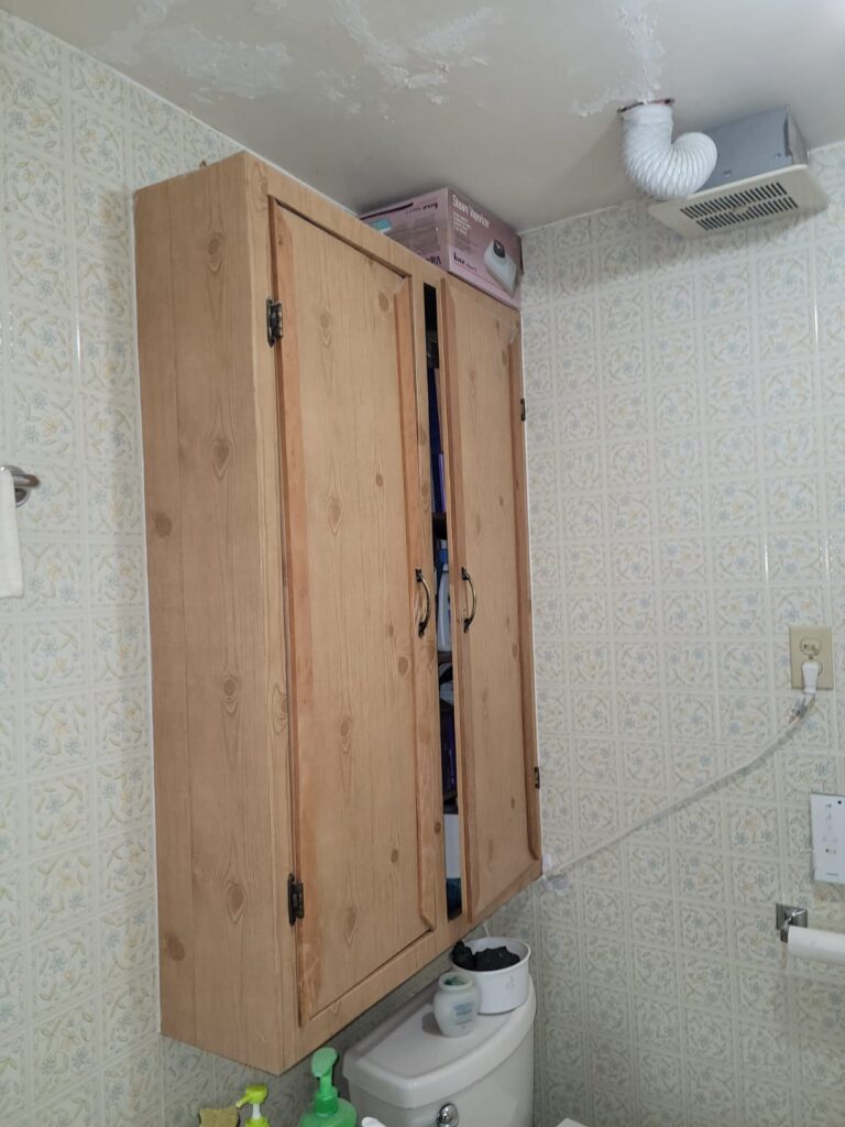 Garfield Bathroom Renovation - Before