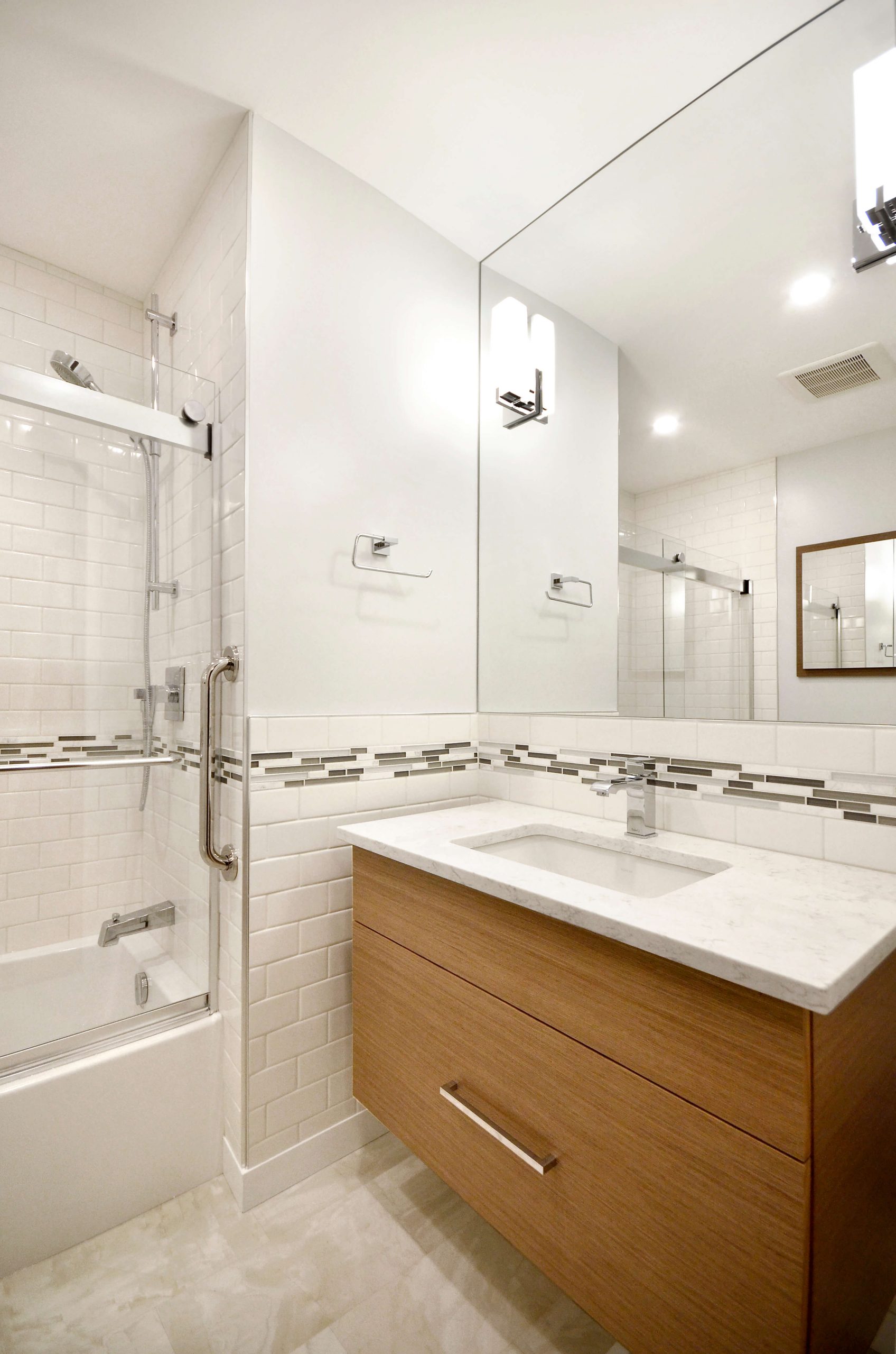 Elmhurst Bathroom Renovation - All Canadian Renovations Ltd. - Bathroom Renovations Winnipeg, Manitoba