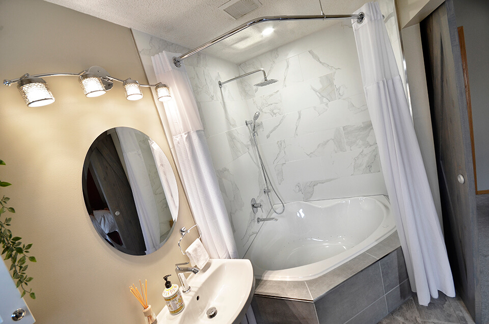 Tweedsmuir Bathroom Renovation - Winnipeg Bathroom Renovations - All Canadian Renovations Ltd.