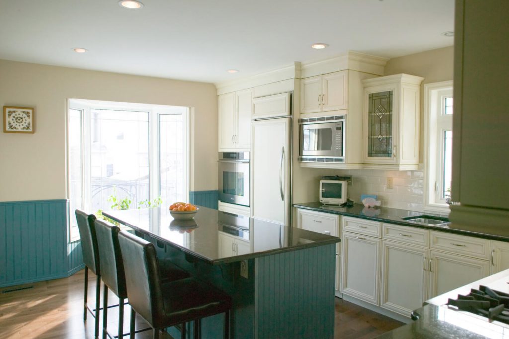 Apple Hill - All Canadian Renovations